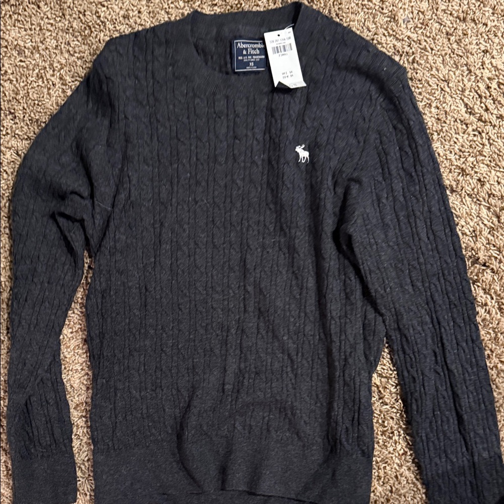Abercrombie & Fitch Men's Dark Gray Cable Knit Sweater